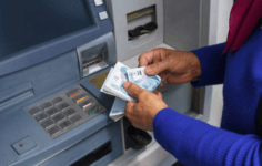 Ev Hanımlarına Kredi Çıkar mı? Gelir Belgesiz Kredi Veren Bankalar 2026