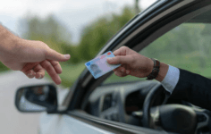 Kredi Kartı ile Trafik Cezası Ödeme 2026: Taksit ve İndirim